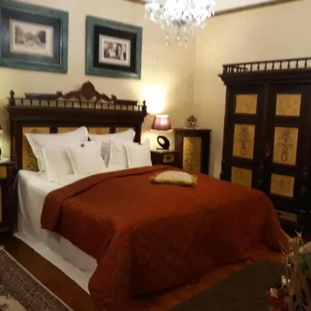 Casa Cositorarului Boutique Pension-3